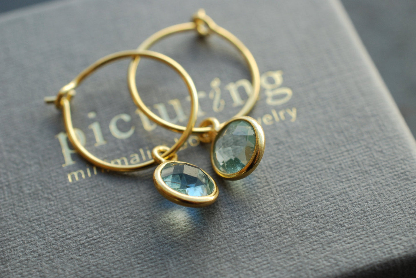 Sterling Silber Geburtsstein-Creolen vergoldet Aqua-Quarz . März Geburtstagsgeschenke - picturing