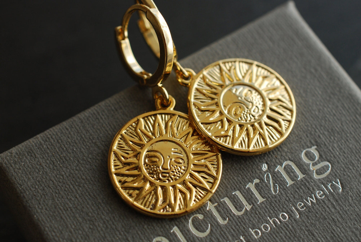 ELISA. Vergoldete Sonnen-Ohrringe . Boho-Schmuck . Geschenke für Frauen . Statement Ohrringe