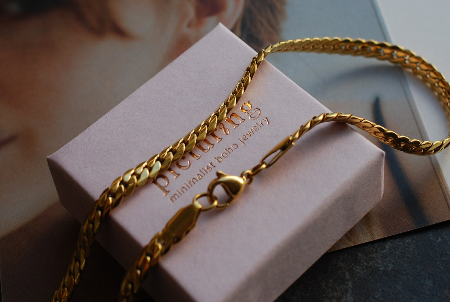 CLARA . 18 kt Vergoldete Basic-Kette zum Kombinieren . Layering Kette . Choker