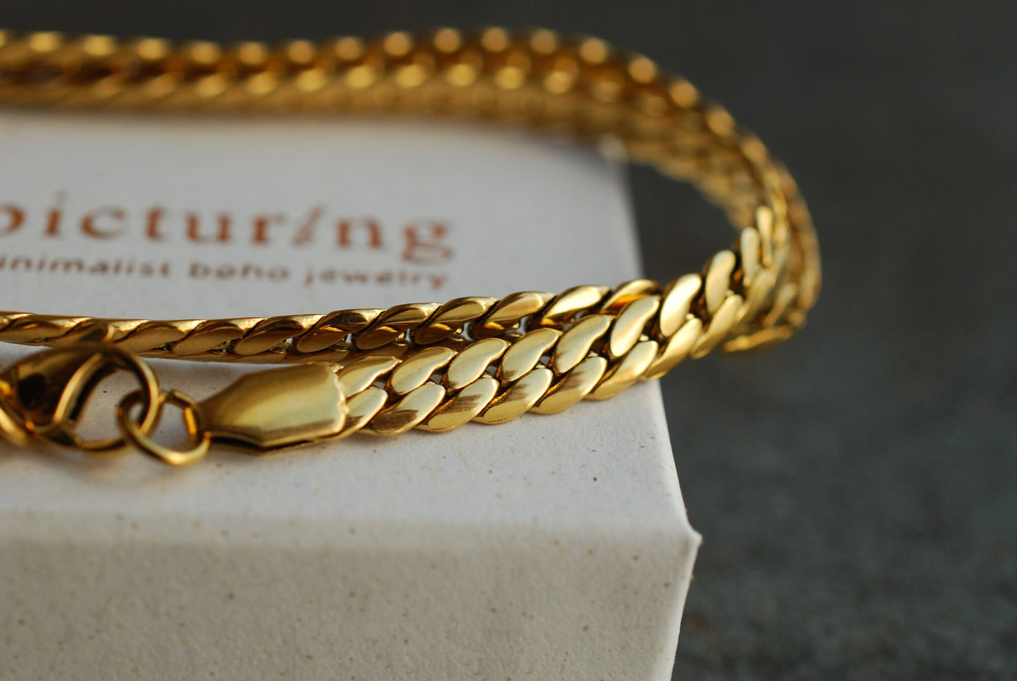 CLARA . 18 kt Vergoldete Basic-Kette zum Kombinieren . Layering Kette . Choker