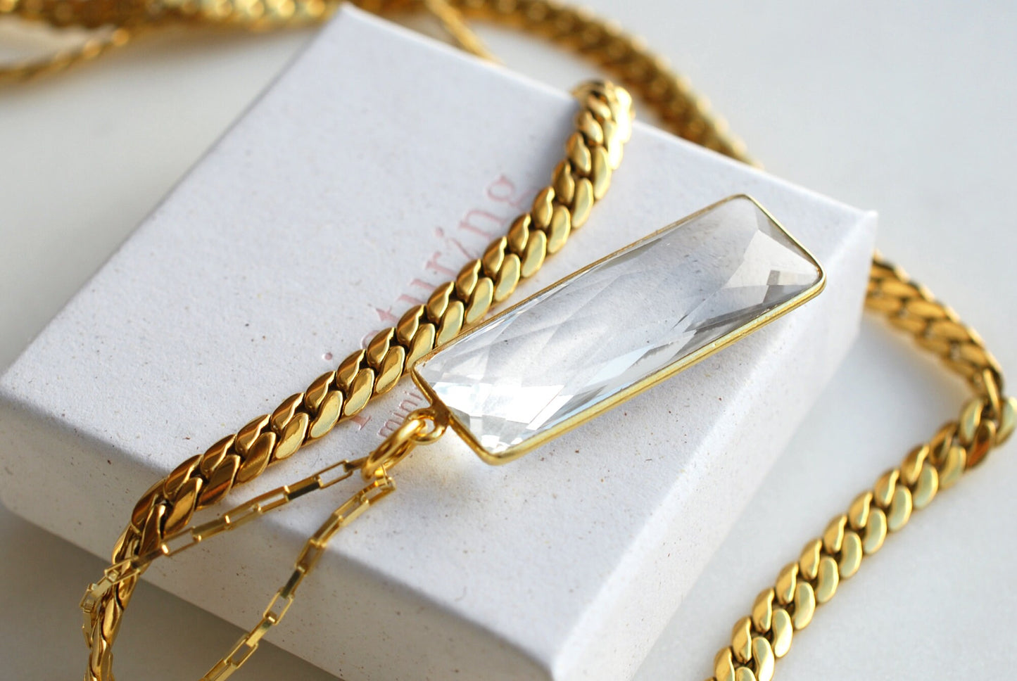 CLARA . 18 kt Vergoldete Basic-Kette zum Kombinieren . Layering Kette . Choker