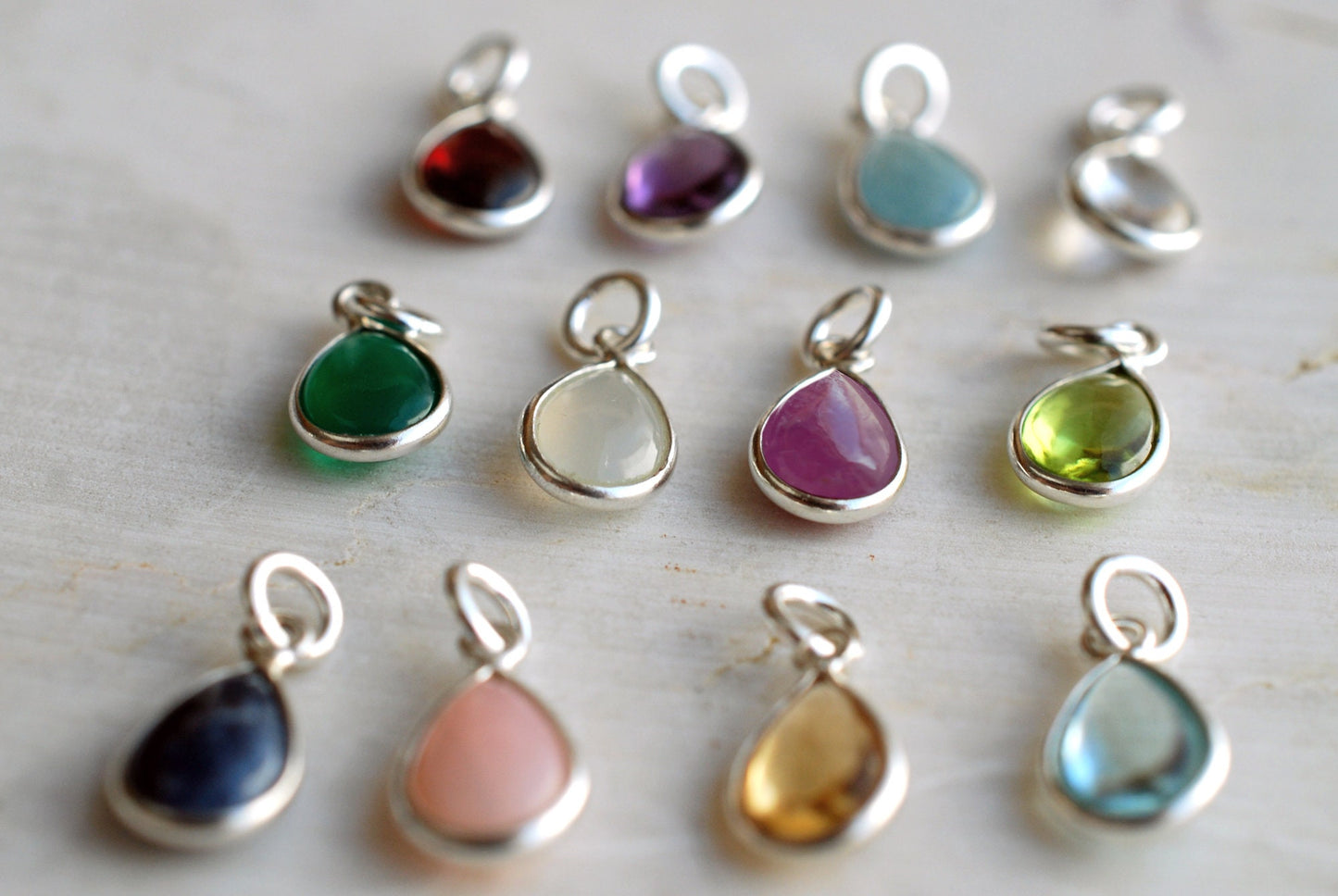 PRECIOUS . Geburtsstein-Anhänger . 925er Sterling-Silber (22k Vergoldung wählbar) und natürlichem Edelstein . personalisierbares Geschenk