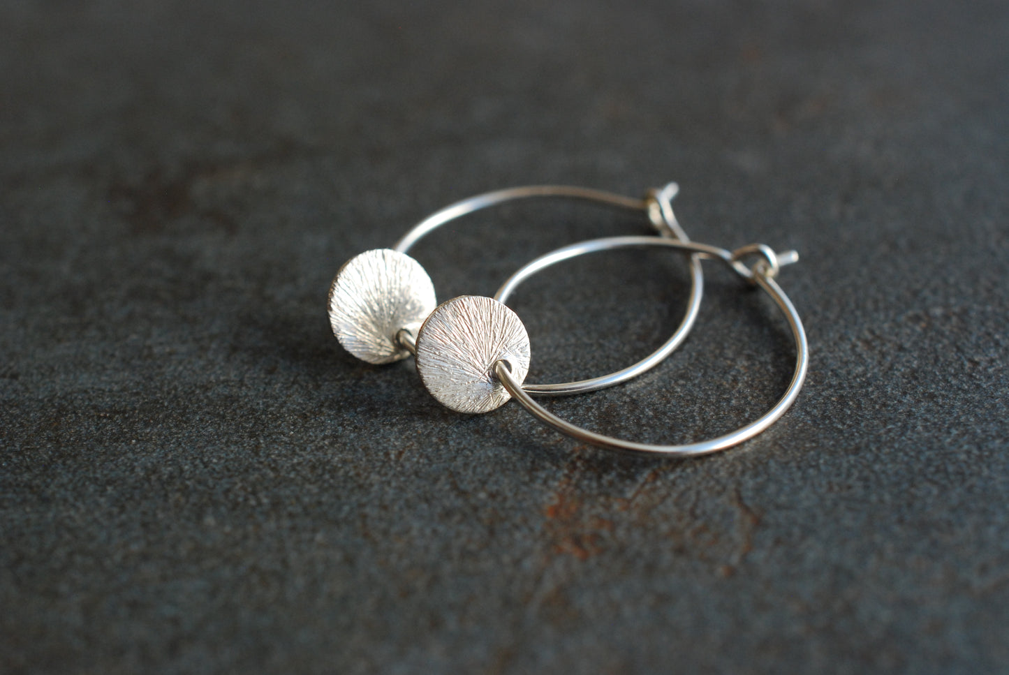 925 Sterling Silber Creolen NIA mit Plättchen-Anhänger