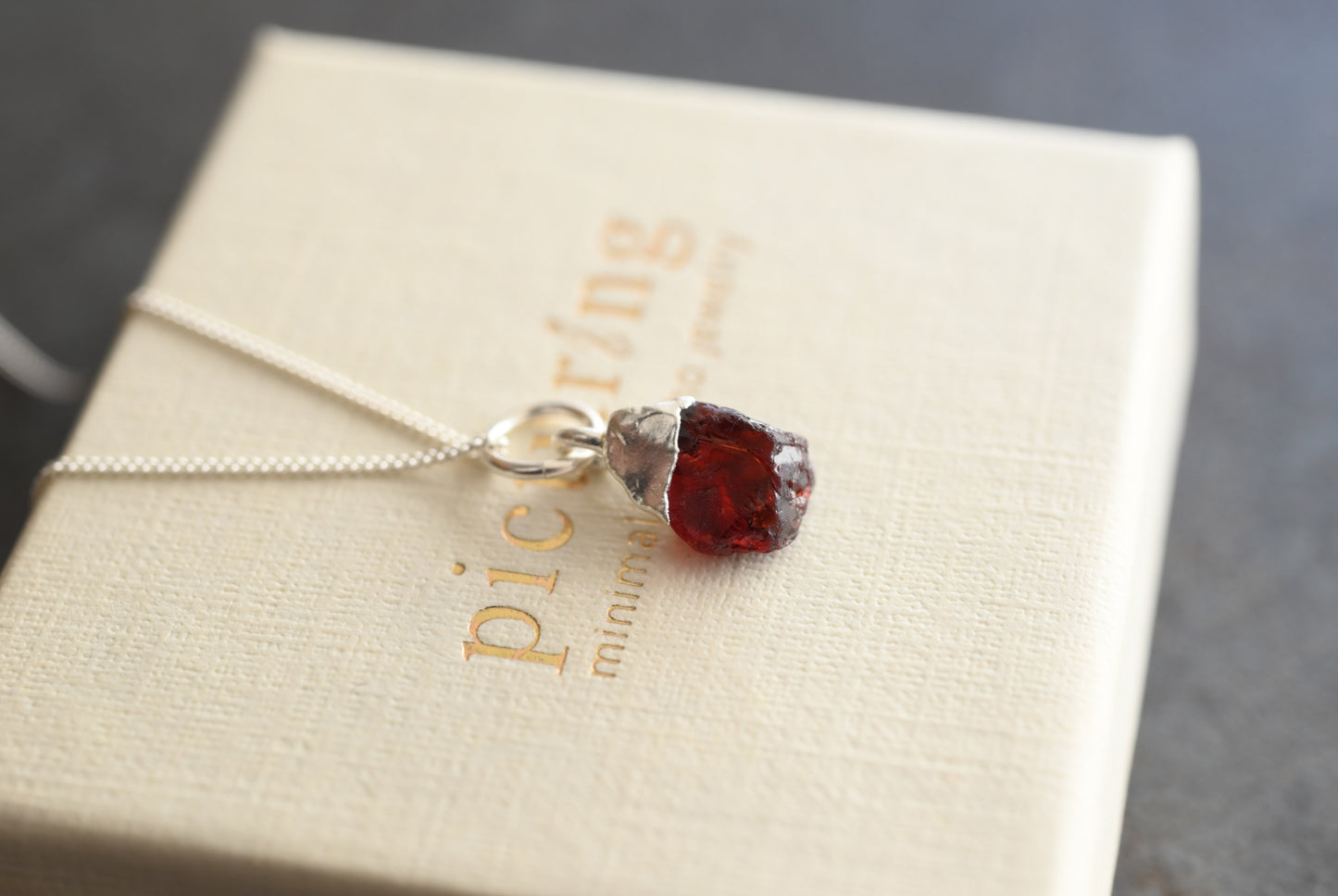 Roher Edelstein-Anhänger – AVA | Sterling Silber | optional mit Kette