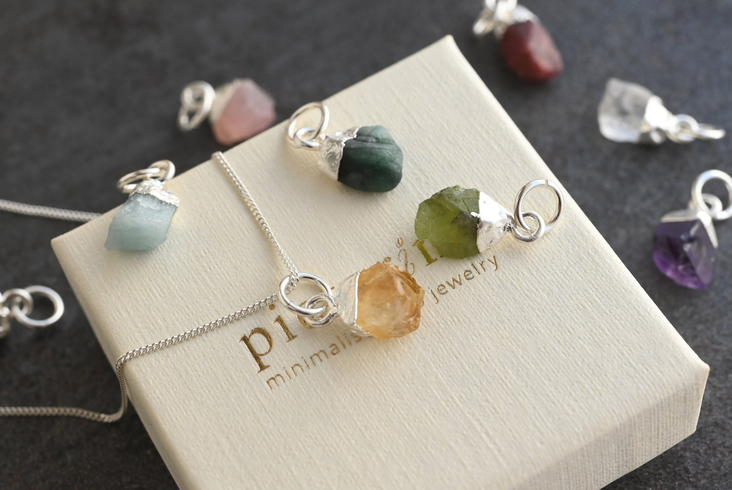 Roher Edelstein-Anhänger – AVA | Sterling Silber | optional mit Kette